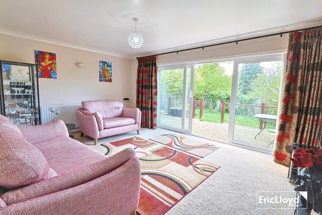 Property photo 3 of 17 Photo 9