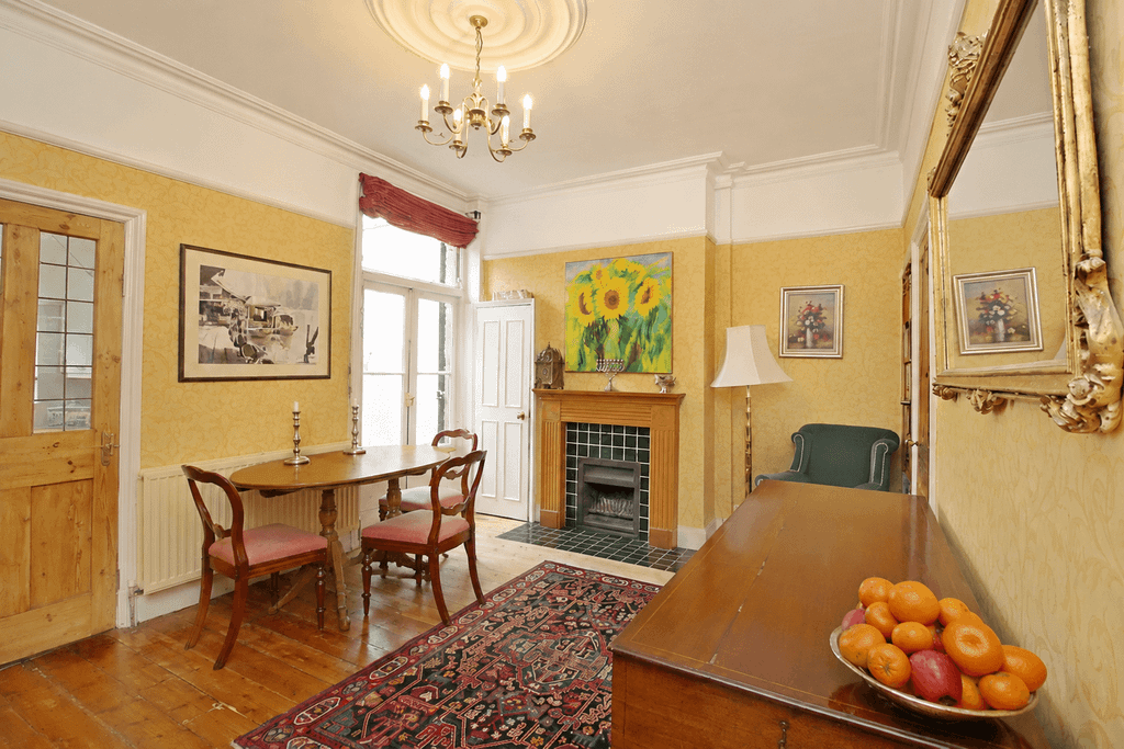 Property photo 3 of 10 Gallery