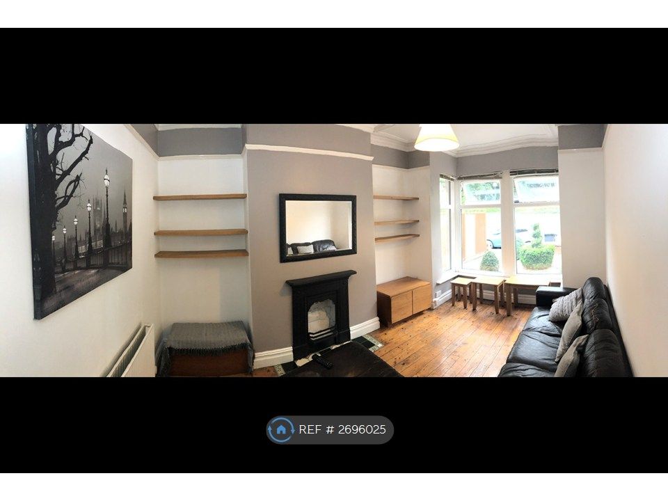 Property photo 2 of 9 Living Room