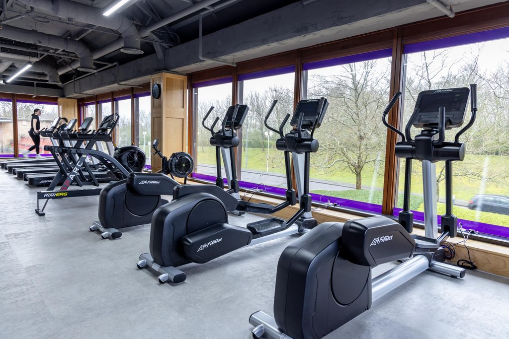 Property photo 1 of 11 Gym