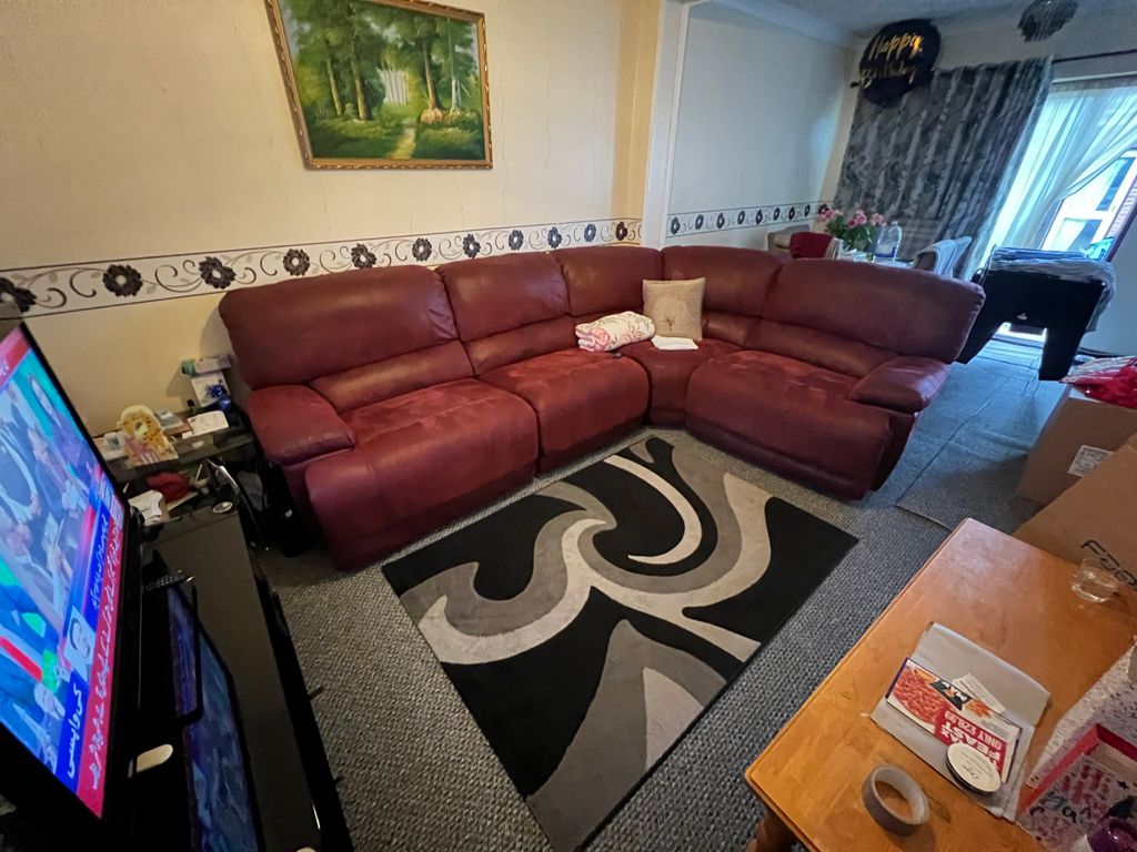 Property photo 1 of 8