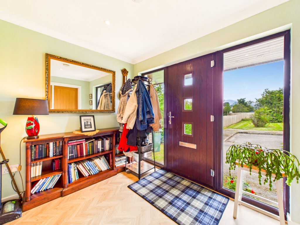 Property photo 2 of 27