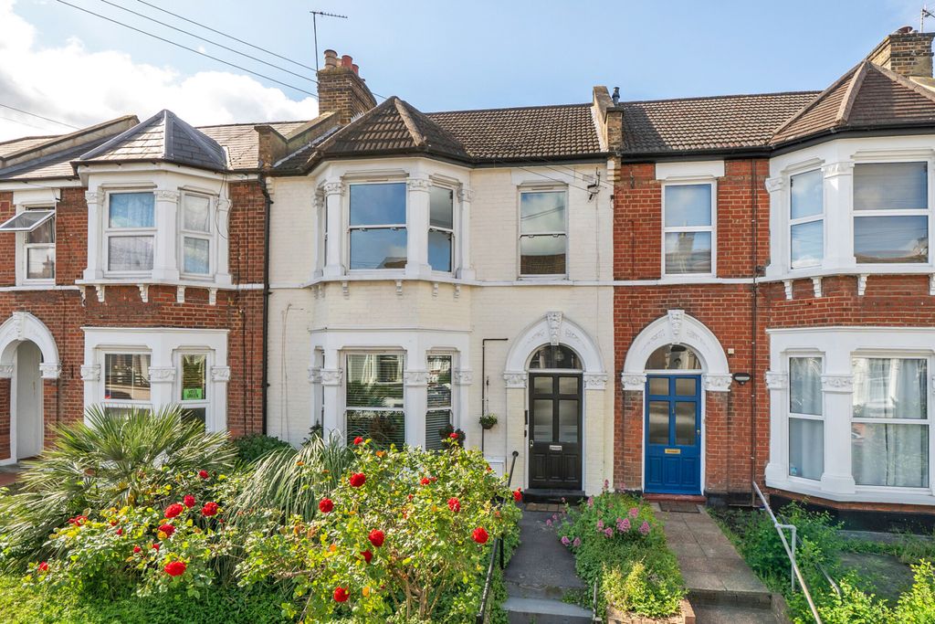 Property photo 1 of 12 1457256-12-69Fb04...