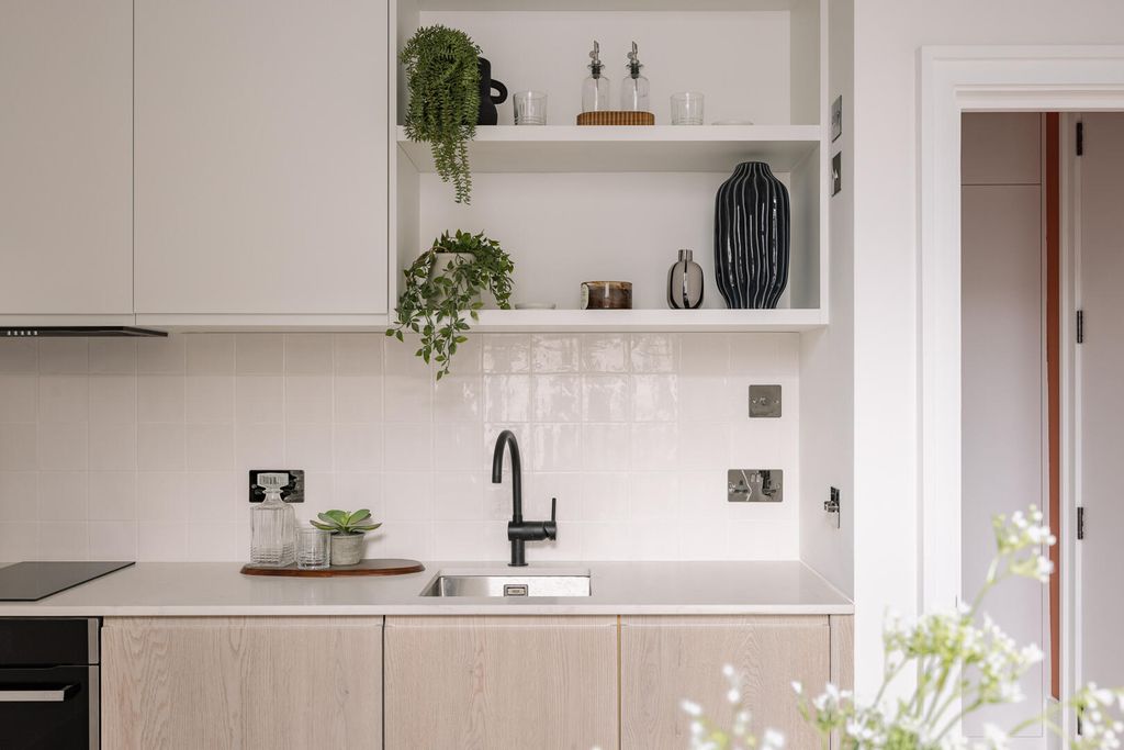 Property photo 3 of 11 31 Warwick Road - Flat 5 Â© Amy Hunter Photography(