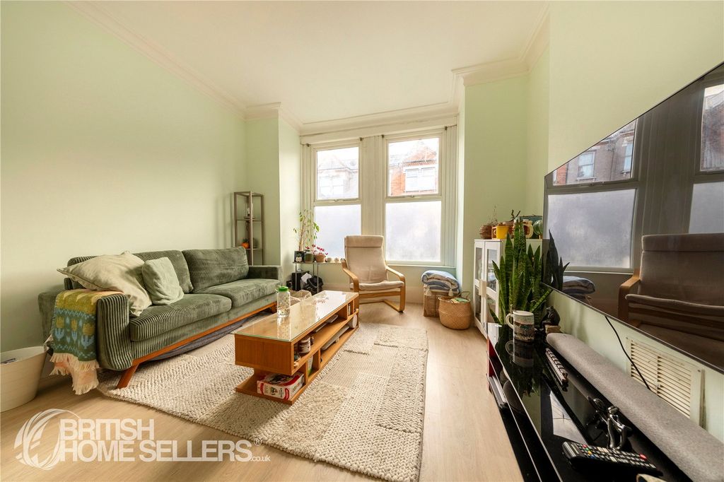 Property photo 3 of 14 Picture No. 13