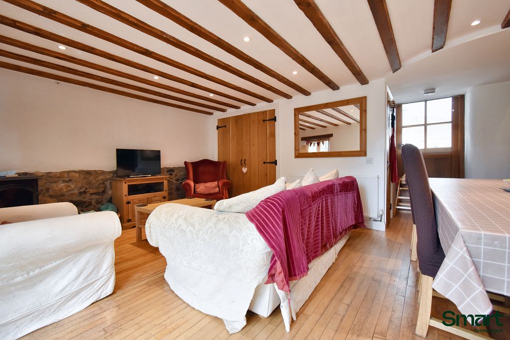 Property photo 3 of 22