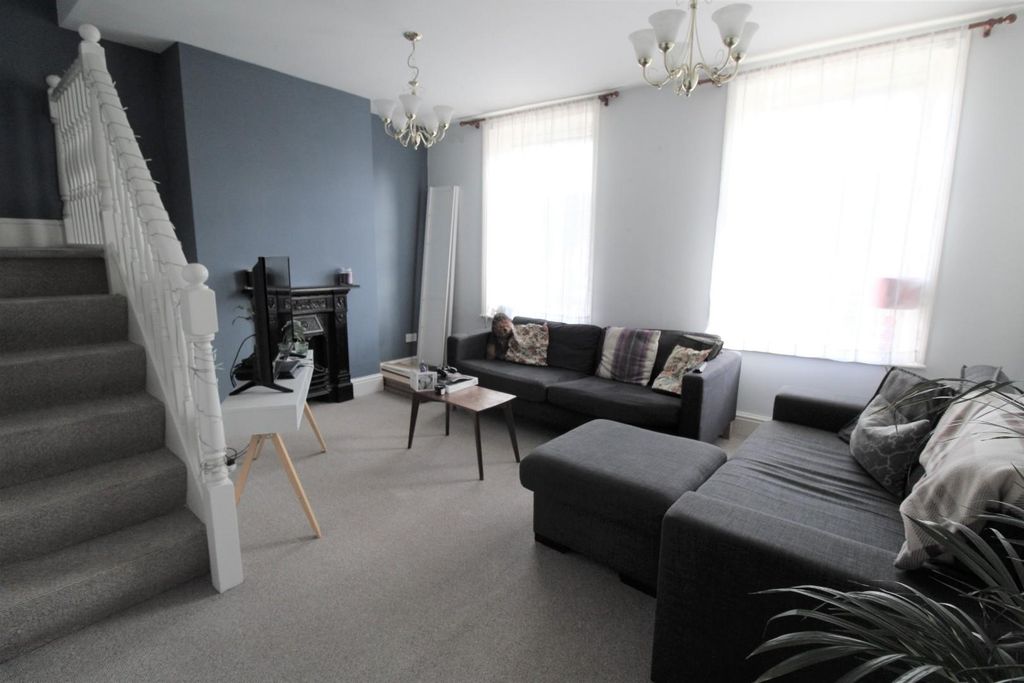 Property photo 2 of 6 Img_2204 (2).Jpg