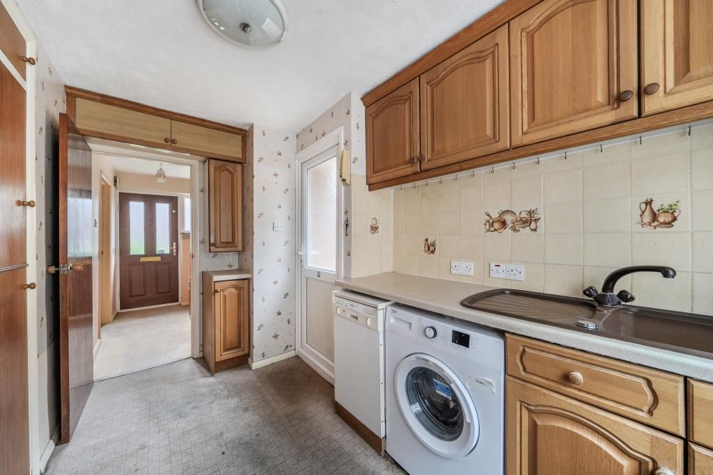 Property photo 2 of 20 Kitchen