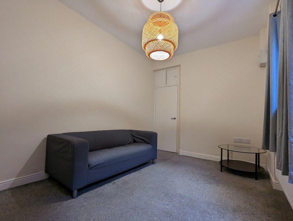 Property photo 1 of 12 Photo 0