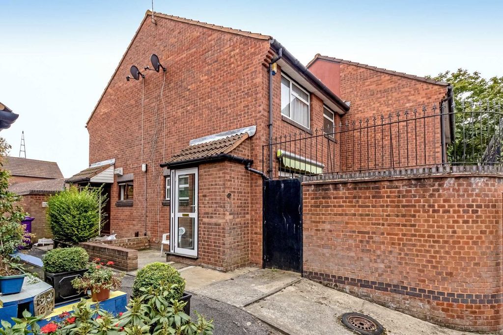 Property photo 1 of 6