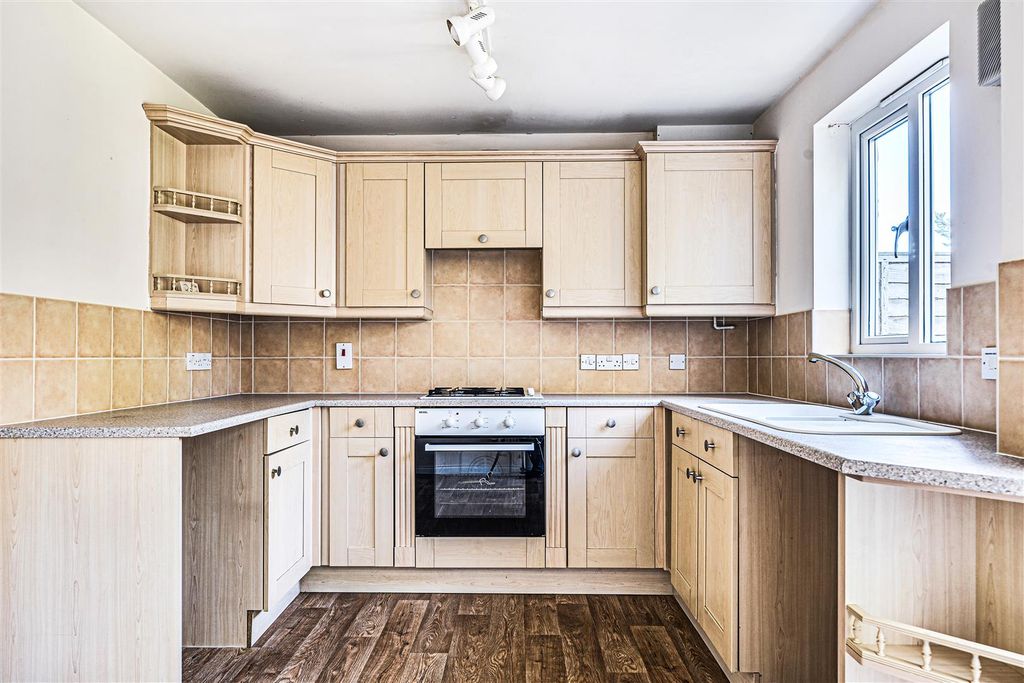 Property photo 3 of 19 1361484-10-68Dbd8A73Fd19.Jpg