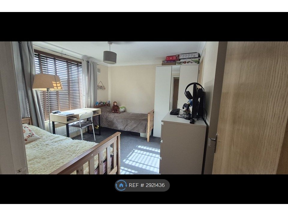 Property photo 3 of 5