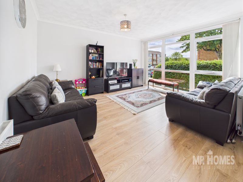 Property photo 3 of 42 Photo 9