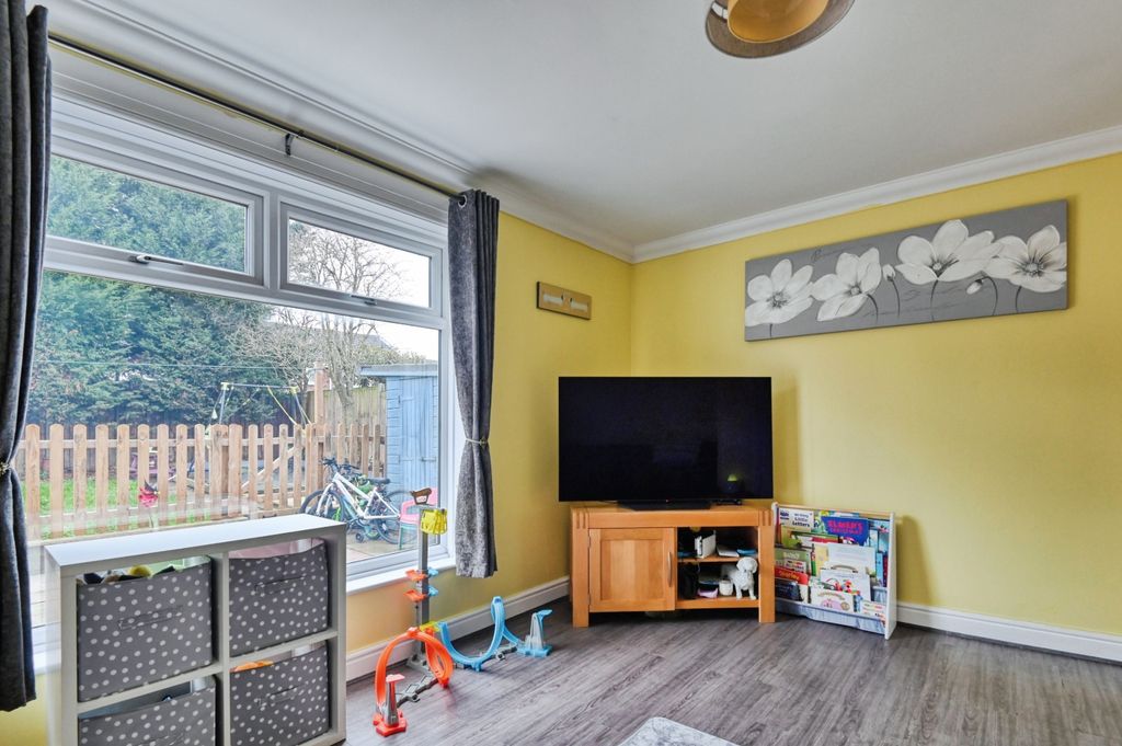 Property photo 2 of 15 Living Room