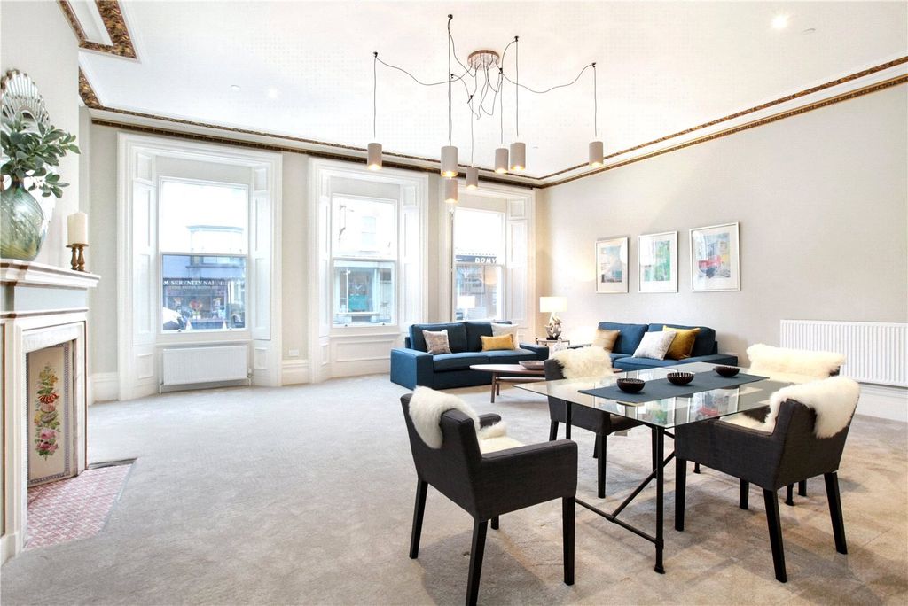 Additional image 7 of 3 bed flat to rentStratton House, 61 High West Street, Dorchester, Dorset DT1