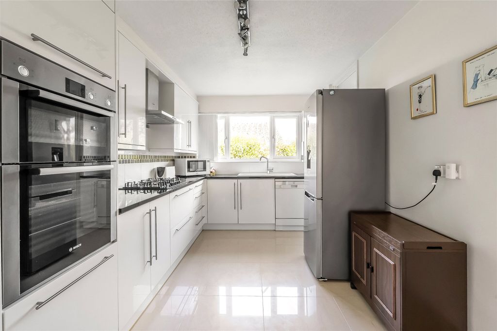 Property photo 2 of 15 Kitchen