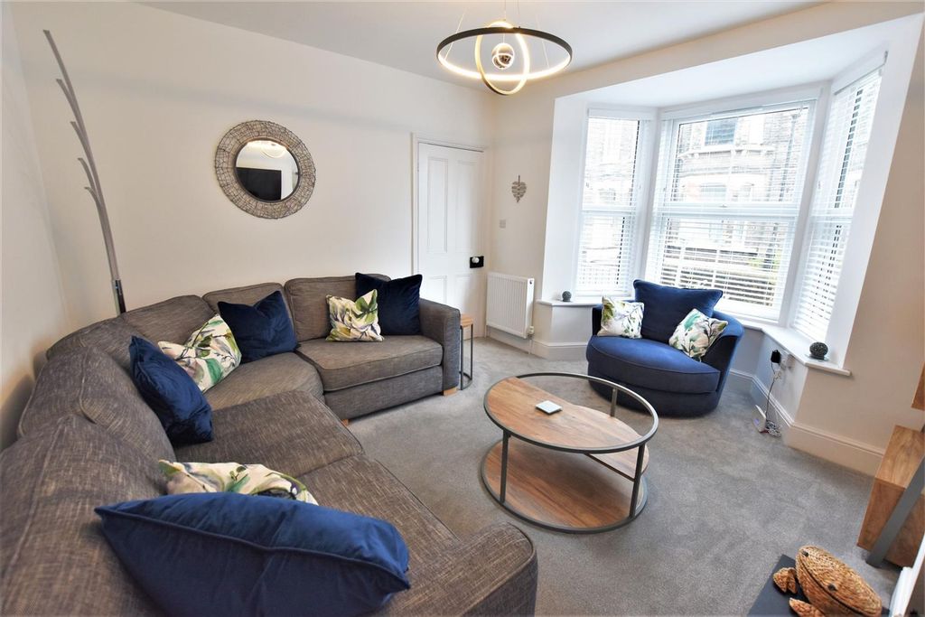 Property photo 2 of 13 Lounge 2.Jpg