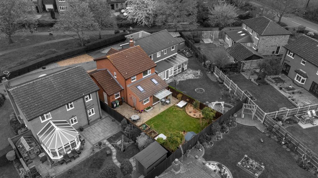 Property photo 2 of 41