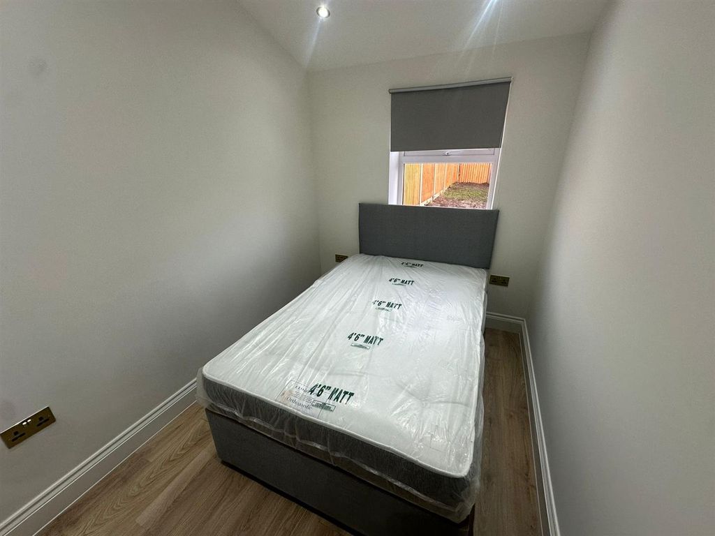 Property photo 1 of 4 44B5c10d-F1E7-4d86-A6B1-5E0d9860260d.Jpg