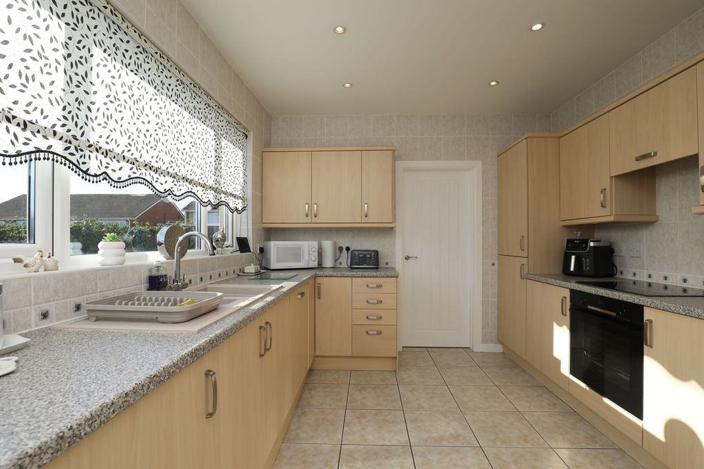 Property photo 3 of 24