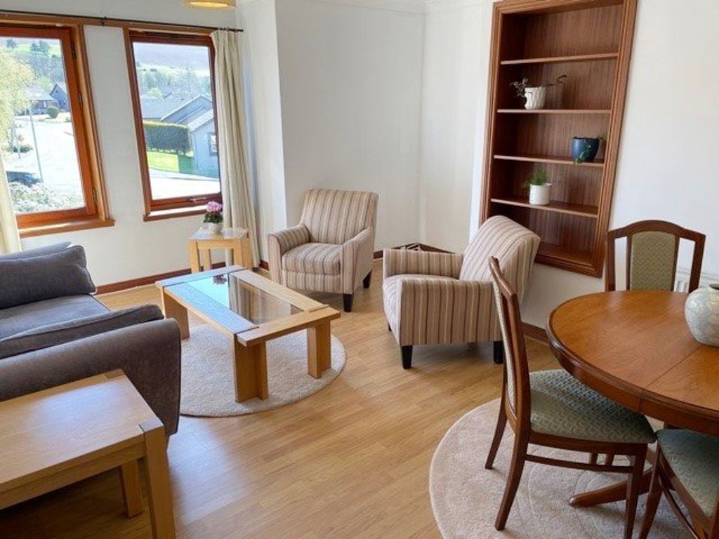 Property photo 3 of 12