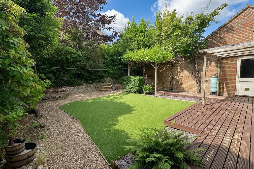 Property photo 2 of 16 Gar B.Jpg
