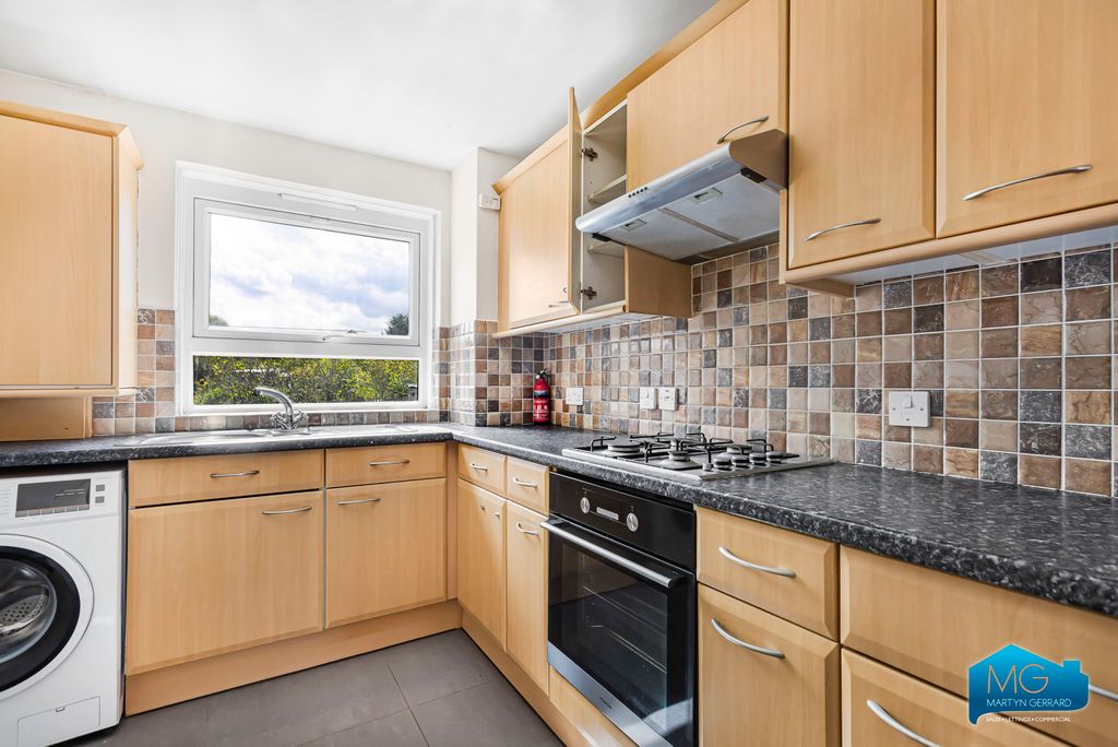 Property photo 2 of 15 Picture No. 03