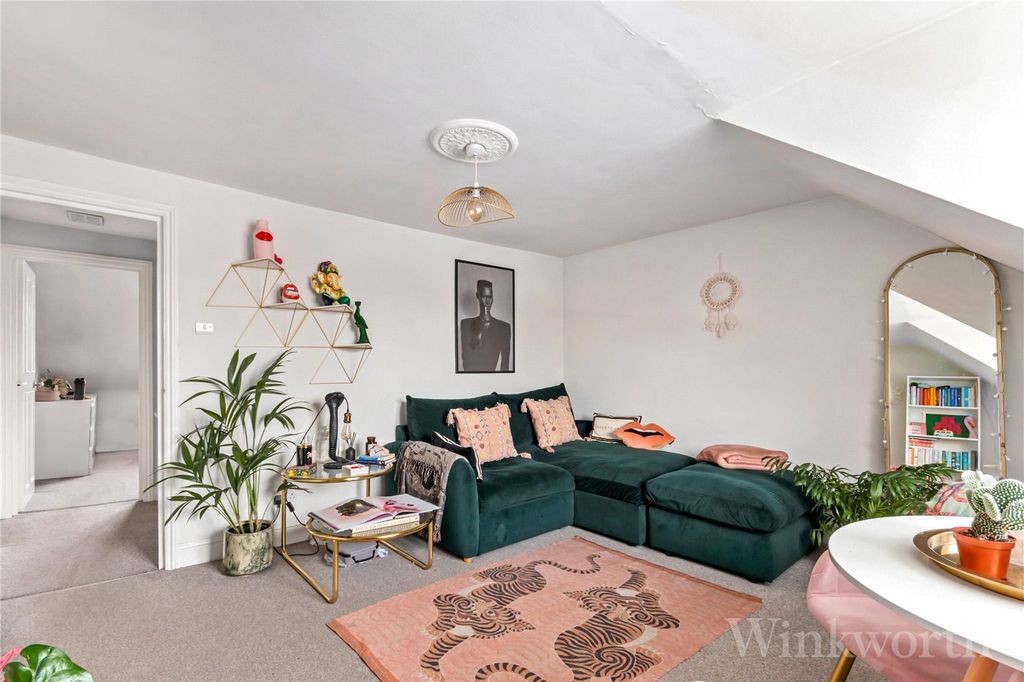 Property photo 3 of 13 Picture No. 16