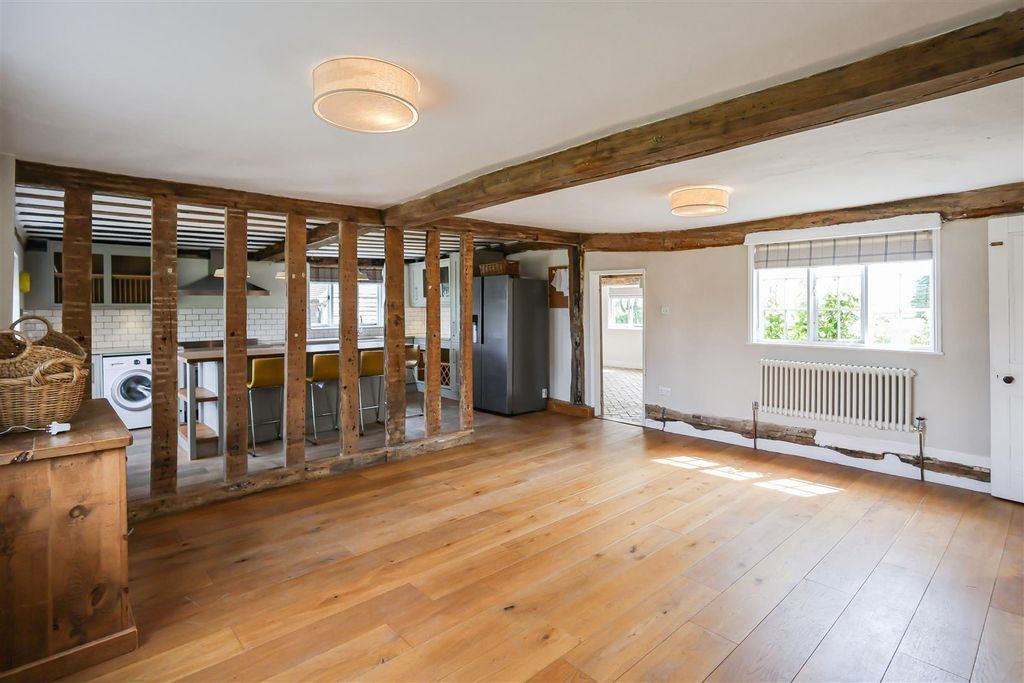 Property photo 3 of 18 17_81955.Jpg