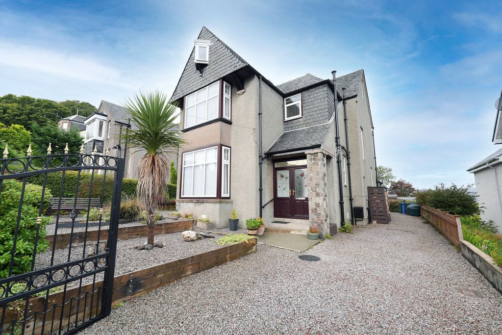 Property photo 2 of 27 Picture No. 91