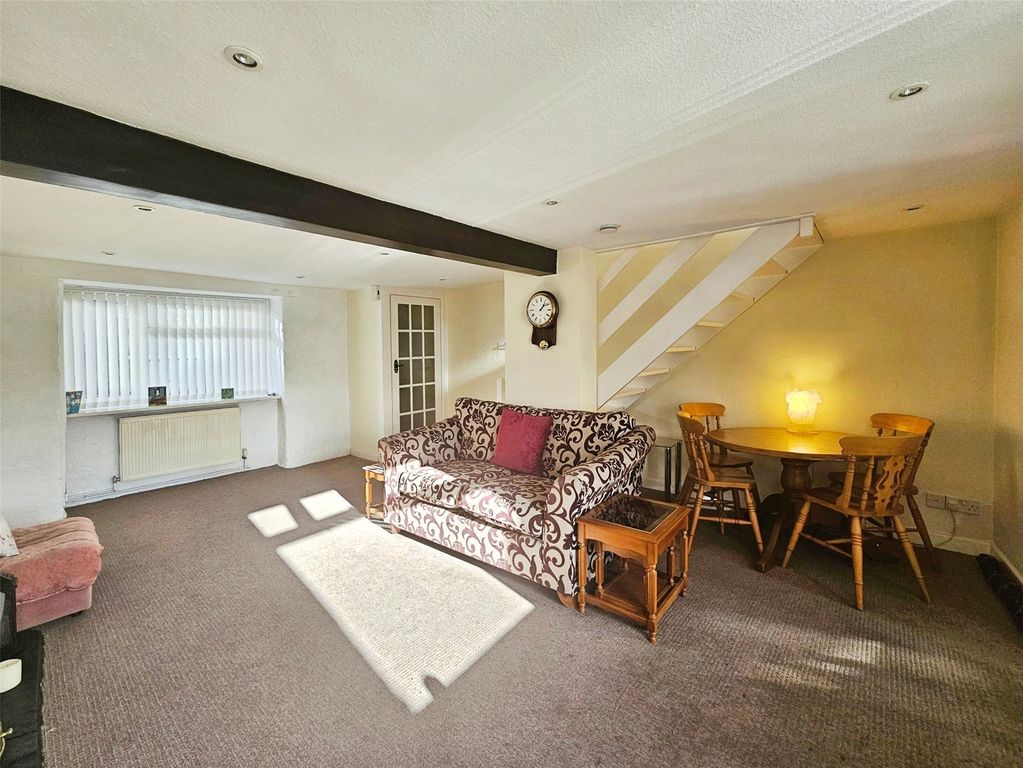 Property photo 3 of 13 3 - Picture No. 07