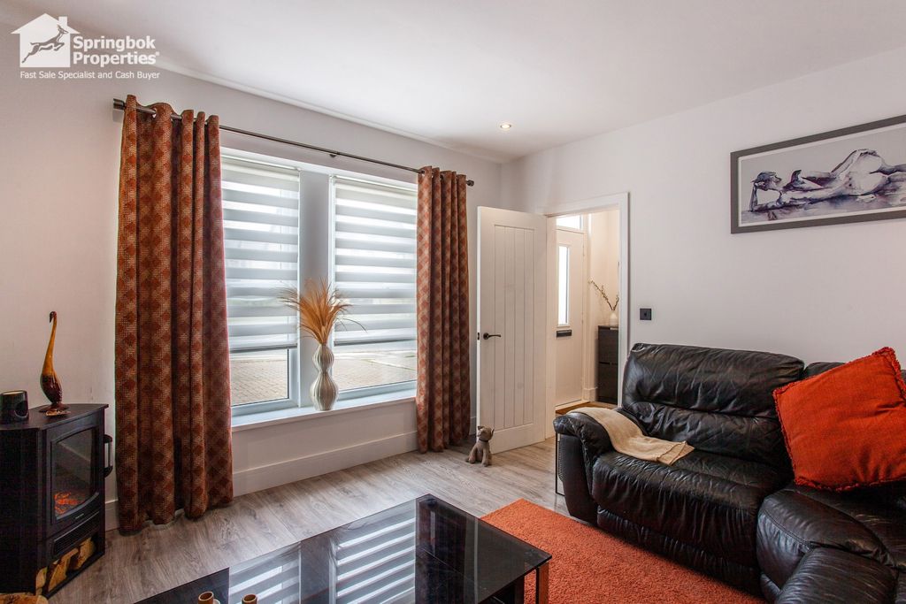 Property photo 3 of 16 Image 2