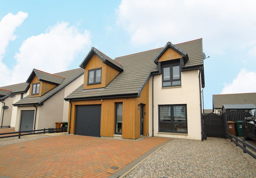 Property photo 1 of 39