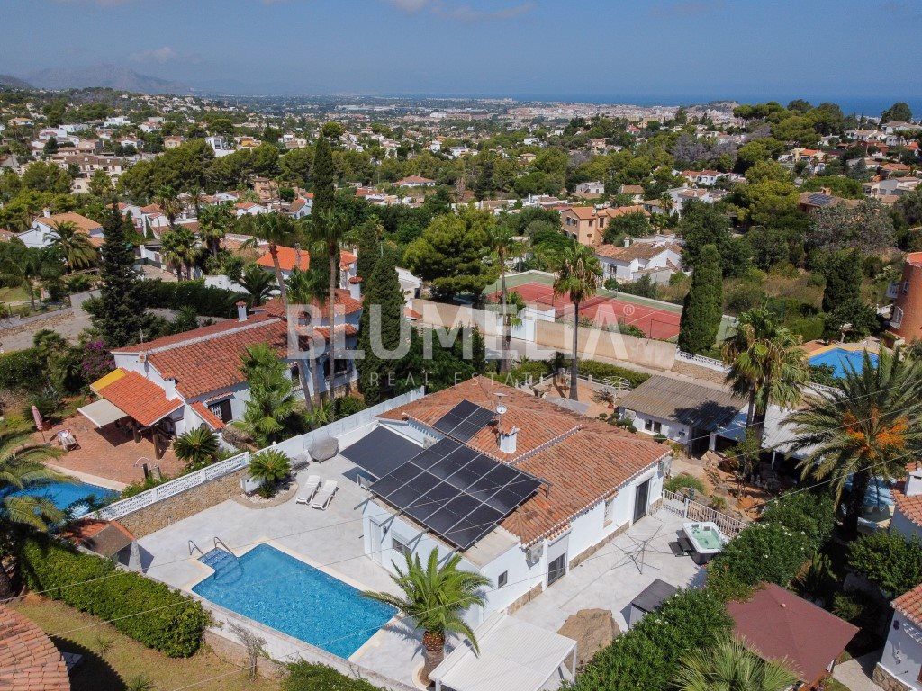 Property photo 1 of 40 Renovated Villa With Sea Views And Heated Pool In Dénia