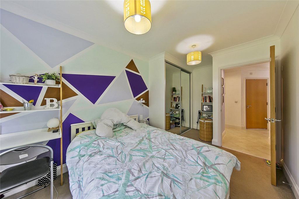 Additional image 9 of 2 bed flat for saleAzalea Court, Hampton TW12