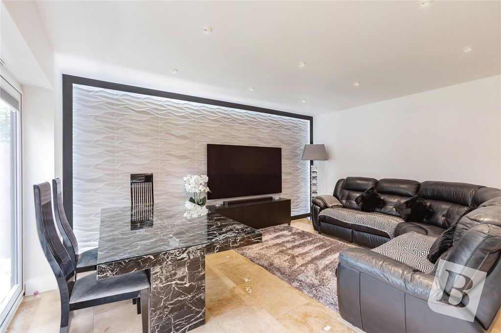 Property photo 1 of 32 Dining Area