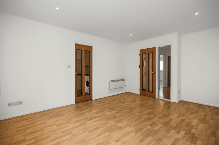 Property photo 2 of 8 336715