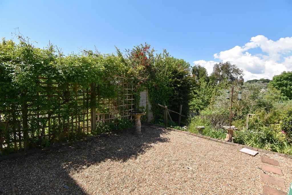 Property photo 3 of 13 Garden