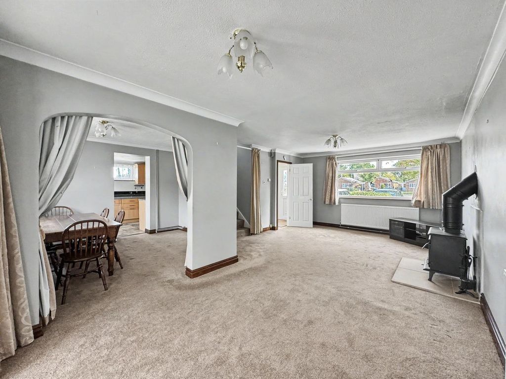 Property photo 2 of 35