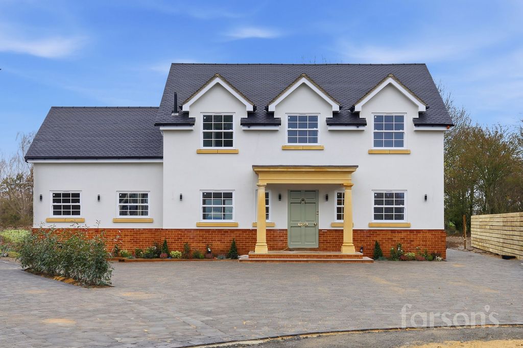 Property photo 1 of 26