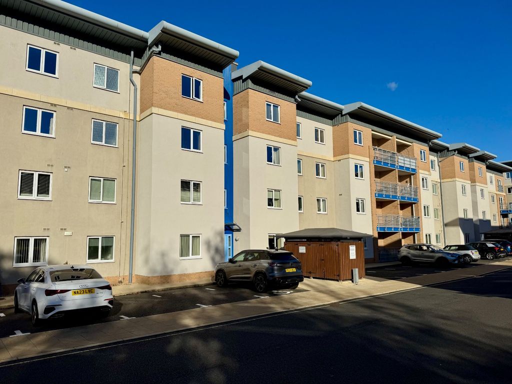 Property photo 1 of 13 Outside