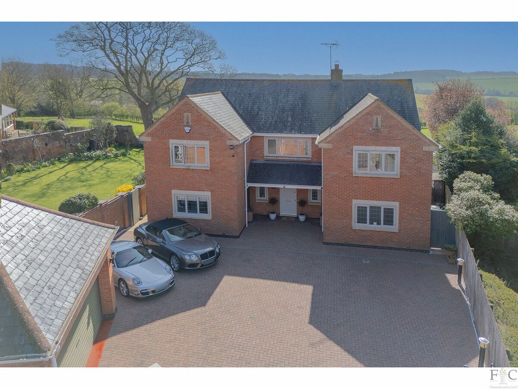 Property photo 1 of 38