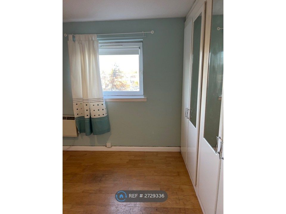 Property photo 2 of 7 Bedroom 1