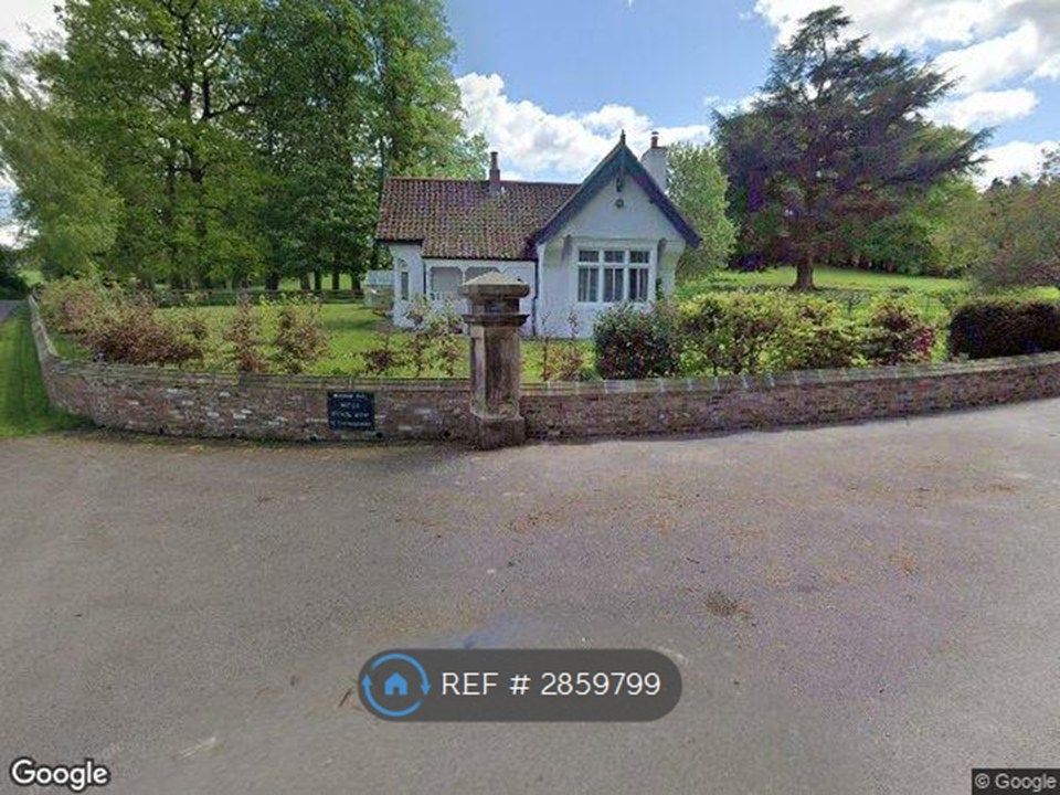 Property photo 2 of 17