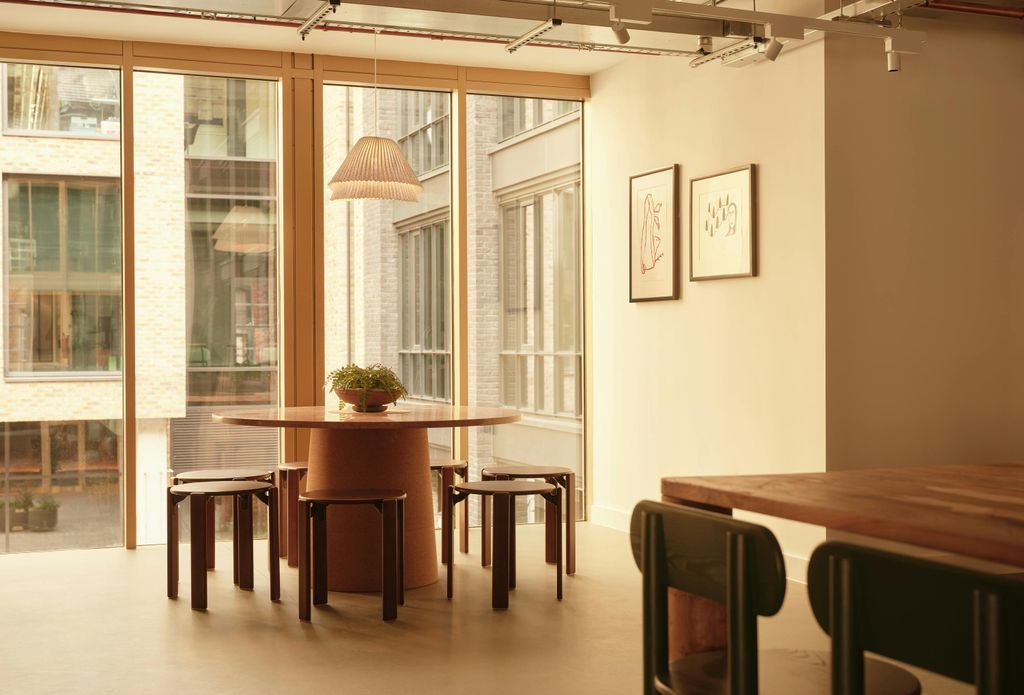 Property photo 3 of 15 Breakout Space