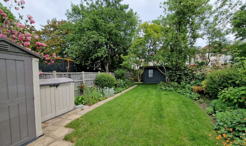 Property photo 1 of 17 Rear Garden