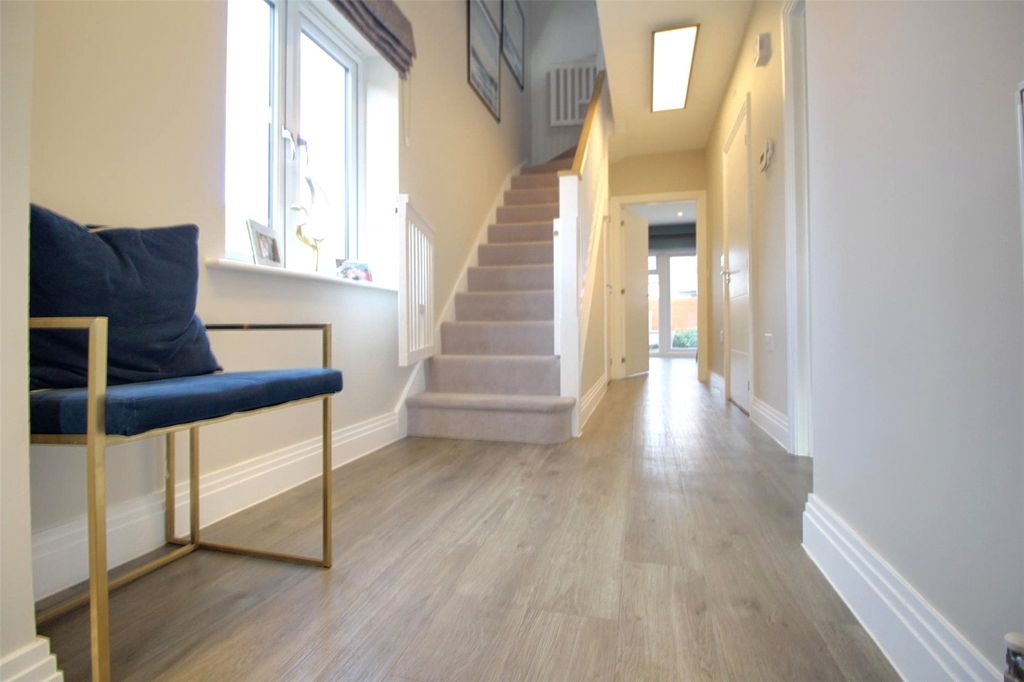 Property photo 2 of 17 Picture No. 09