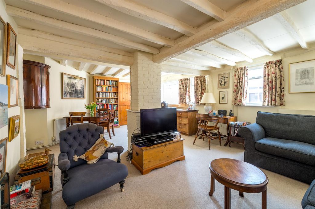 Property photo 2 of 18
