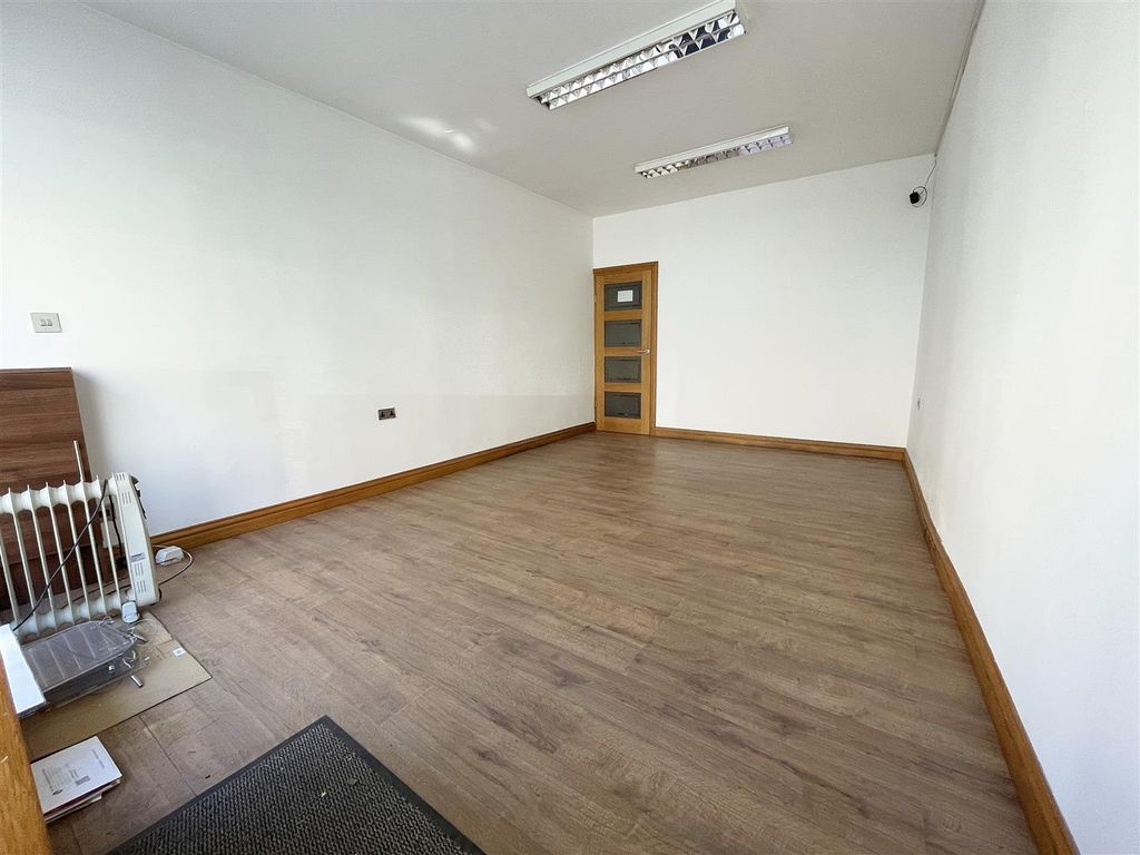 Property photo 3 of 6 1.Jpg