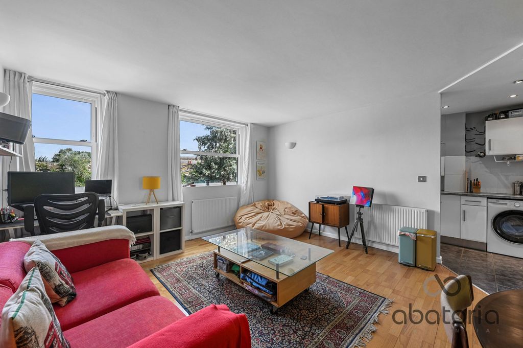 Property photo 1 of 9